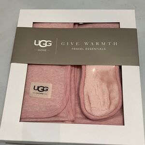 UGG Travel Essentials - Blanket & Eye Mask, Pale Pink, Super soft NWT